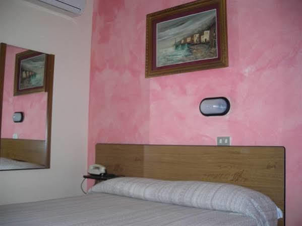Hotel Cristal Bari Dış mekan fotoğraf